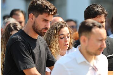 O telefonema a meio da noite, o jogo de coração partido e a viagem relâmpago: as horas difíceis de Rúben Neves para carregar o caixão e confortar a viúva de Diogo Jota