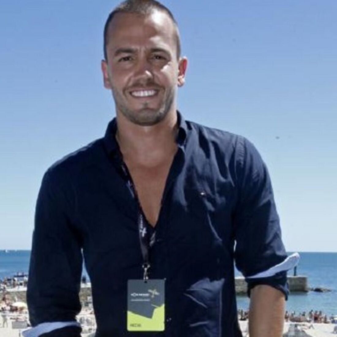 Pedro Teixeira babado pela filha de quatro anos