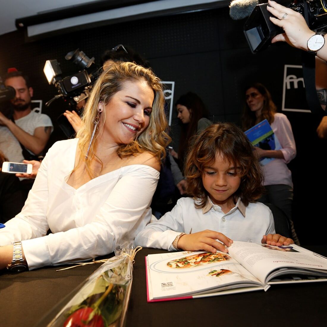 Katia Aveiro, Dolores Aveiro