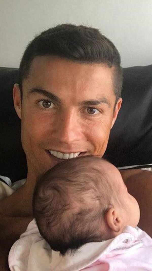 Cristiano Ronaldo, Eva