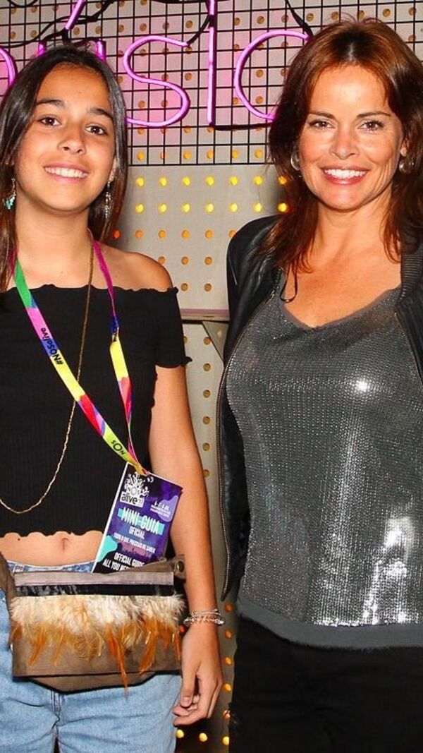 Raquel Rocheta, Mariana