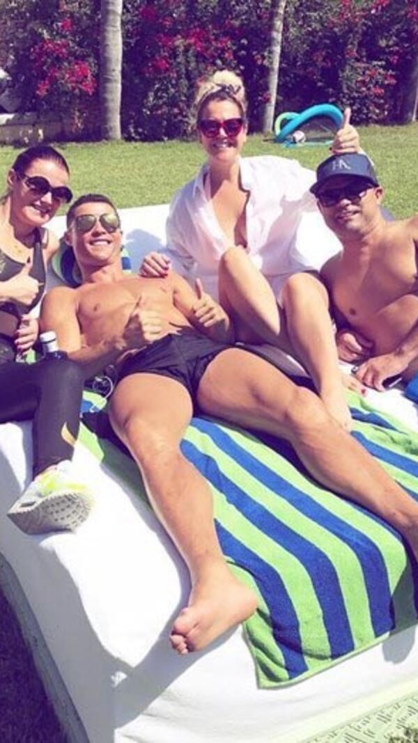Katia Aveiro, Cristiano Ronaldo, cantora, igreja evangélica, religião
