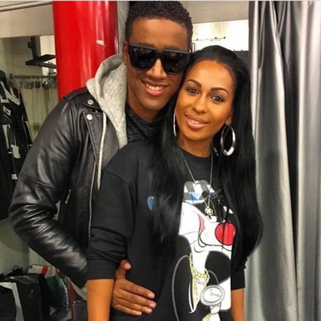 Anselmo Ralph e a mulher