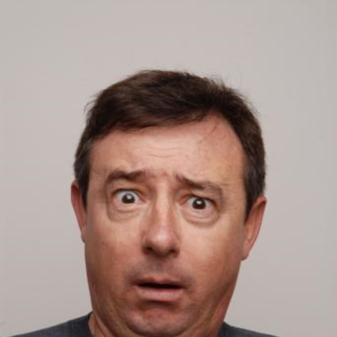 Luís Aleluia, ator, menino tonecas, violência doméstica, padrasto