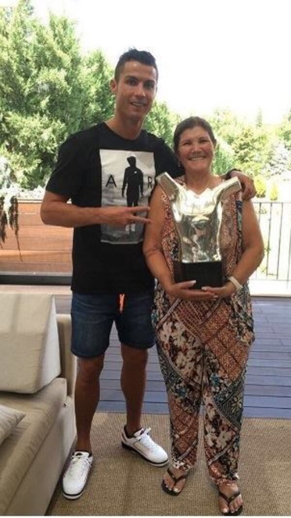 Cristiano Ronaldo, Ronaldo, Dolores Aveiro, Mãe, Aniversário