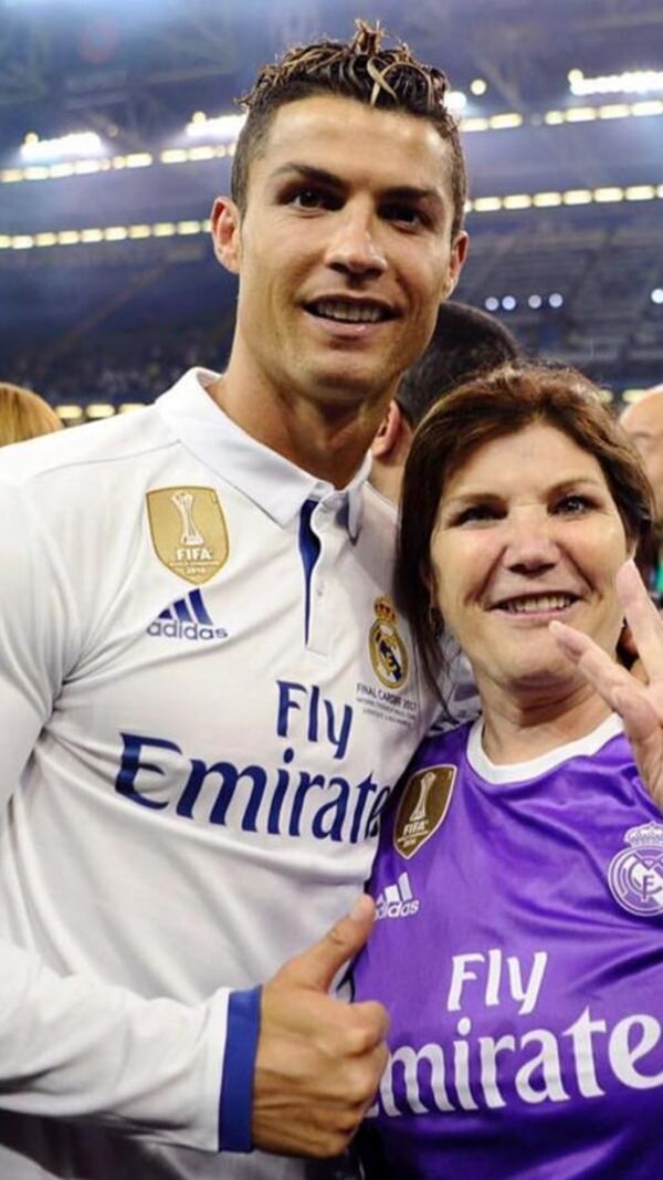 Cristiano Ronaldo, Ronaldo, Dolores Aveiro, Mãe, Aniversário