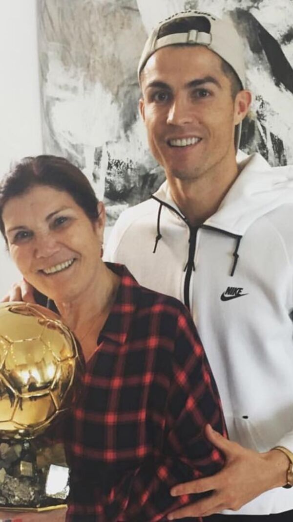 Cristiano Ronaldo, Ronaldo, Dolores Aveiro, Mãe, Aniversário