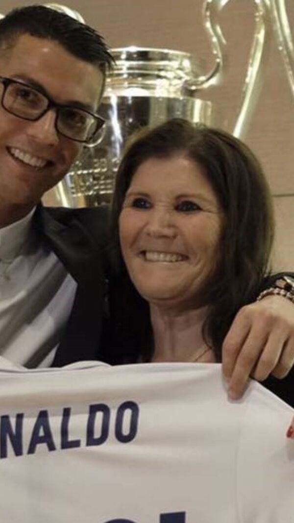 Cristiano Ronaldo, Ronaldo, Dolores Aveiro, Mãe, Aniversário