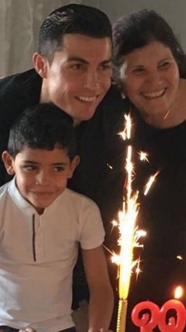 Cristiano Ronaldo, Ronaldo, Dolores Aveiro, Mãe, Aniversário