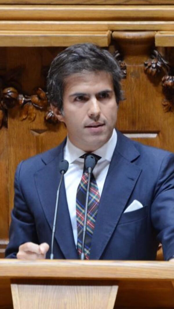 Adolfo Mesquita Nunes