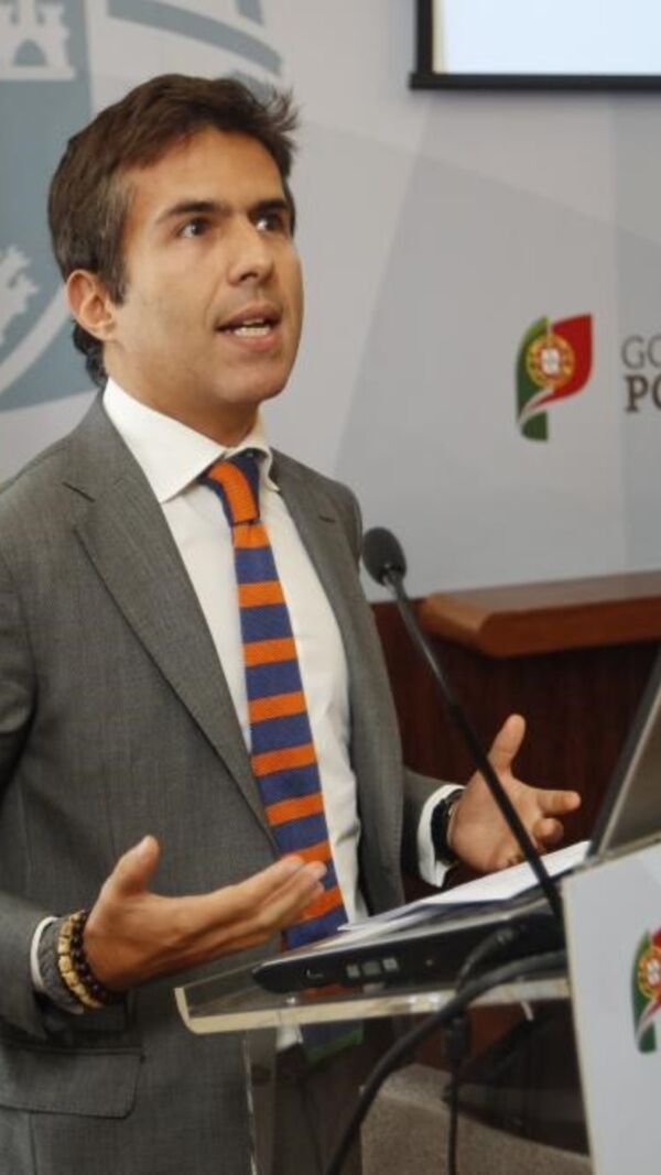 Adolfo Mesquita Nunes