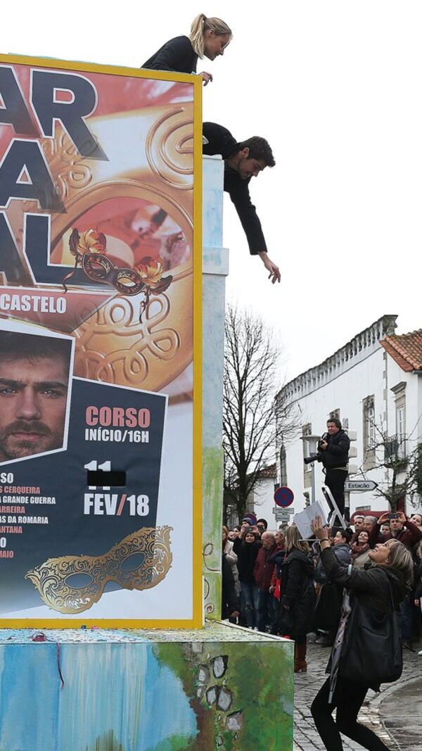 Kelly Bailey, Lourenço Ortigão