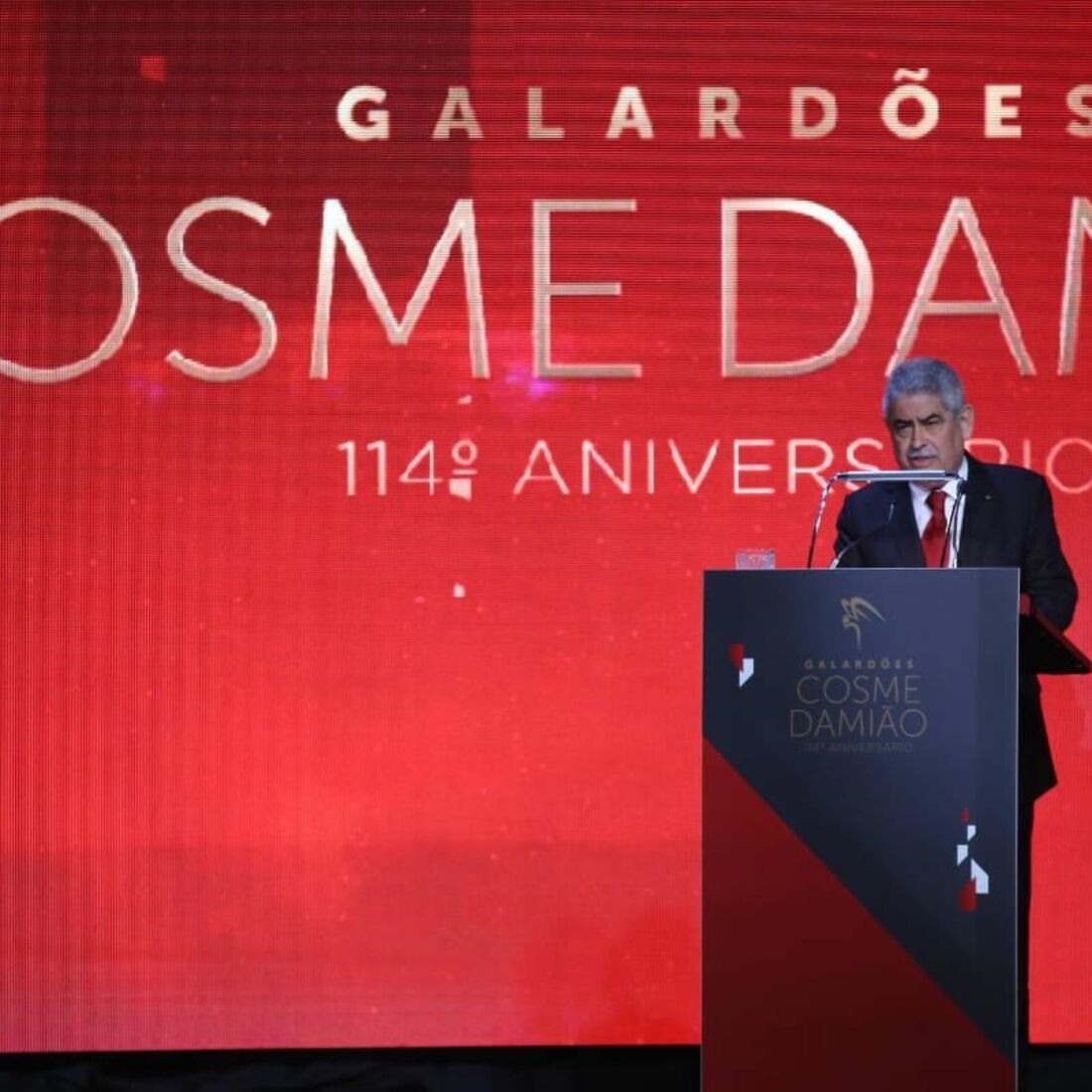 Gala do Benfica, troféus Cosme Damião, luís Filipe Vieira, Cláudia Vieira, Luís Costa Branco, Coliseu dos Recreios