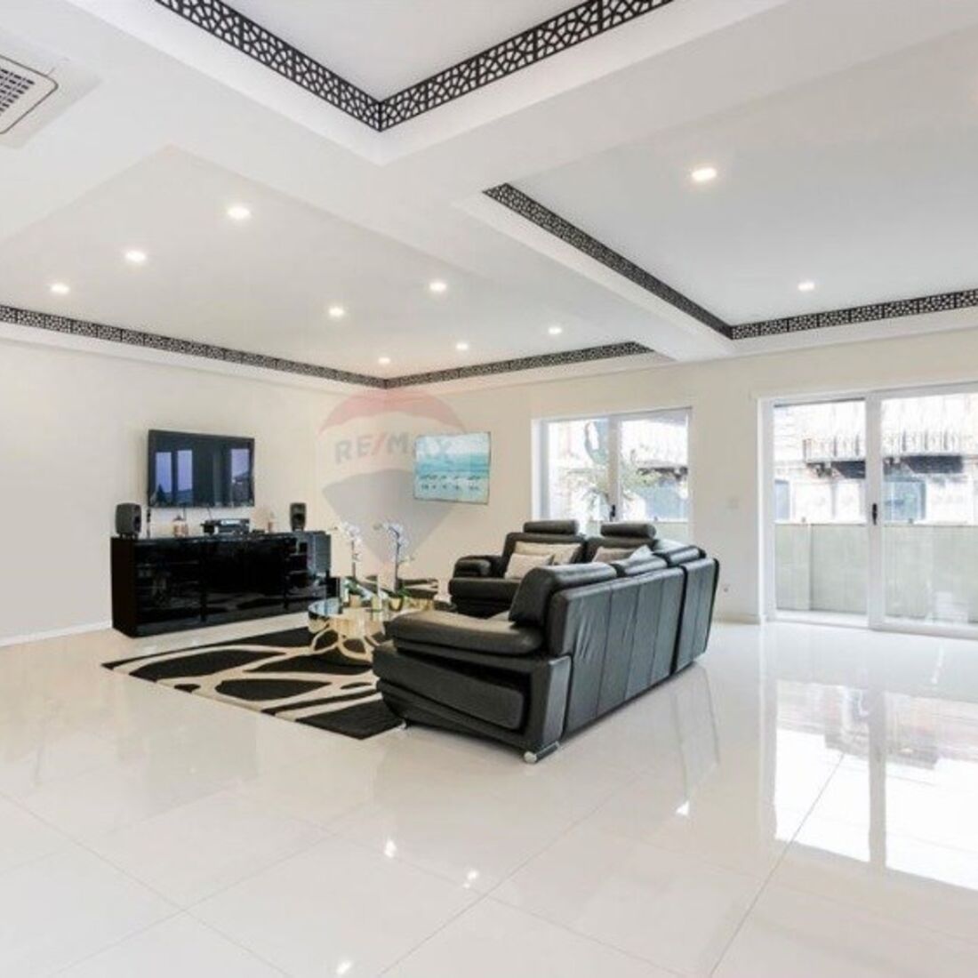 mickael carreira, tony carreira, apartamento, casa, imagens, compra, vende casa