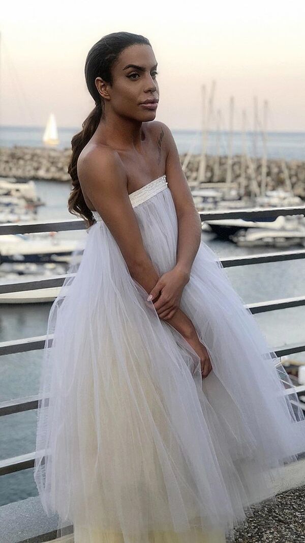 Carlos Costa, excêntrico, casamento, vestido de noiva, festa 