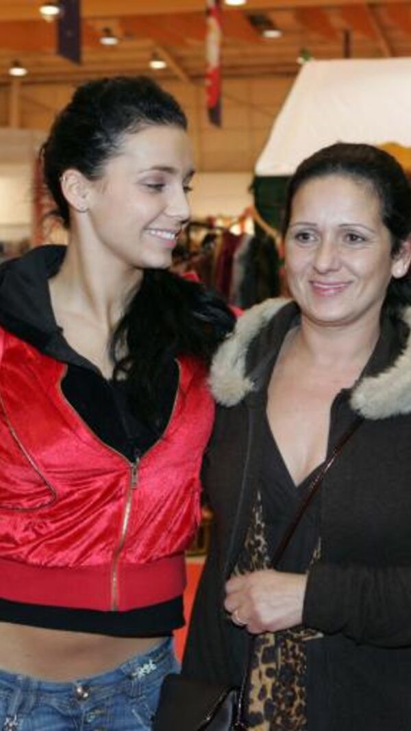 Luciana Abreu, Ludovina Abreu