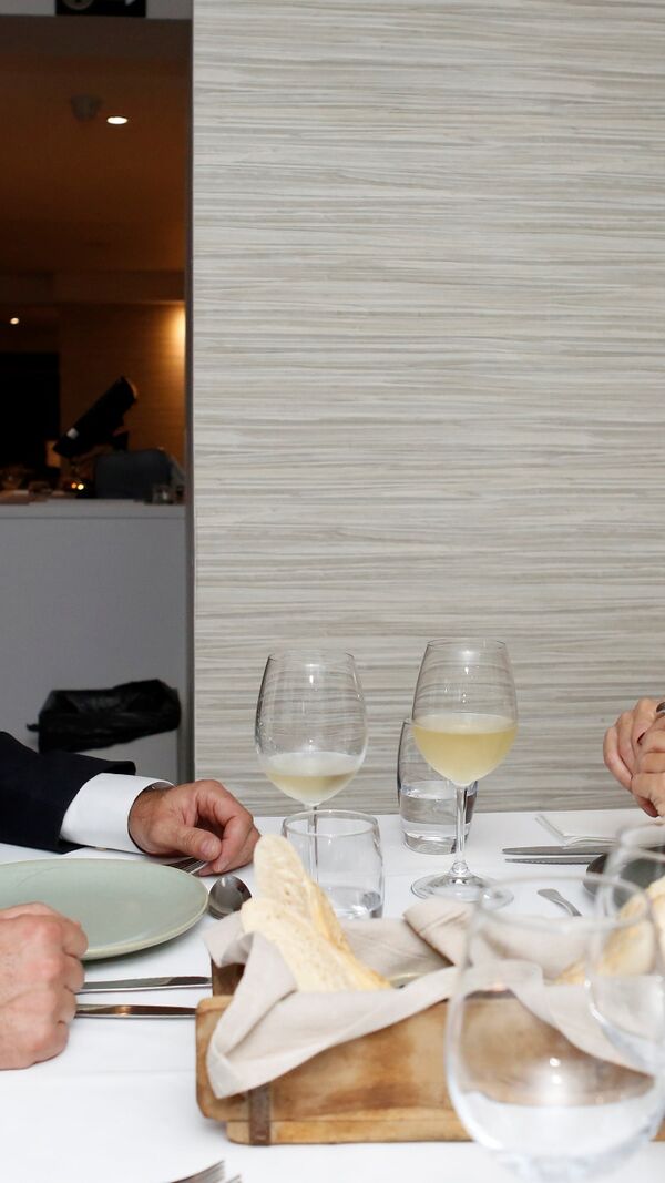  Francisco de 'Casados à Primeira Vista' com amiga 