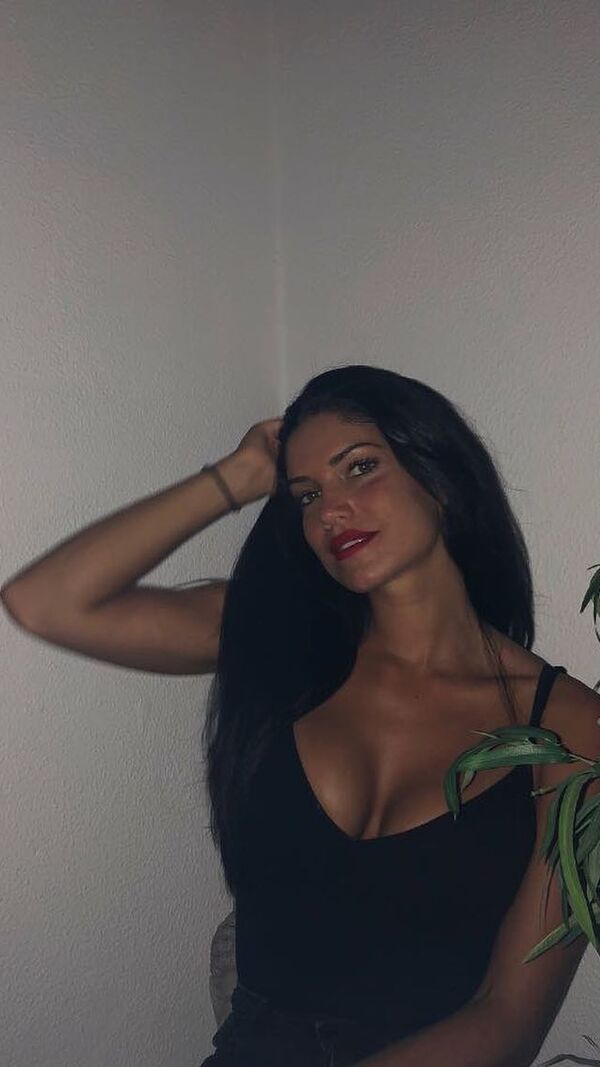 Carolina Fernandes, Ângelo Rodrigues