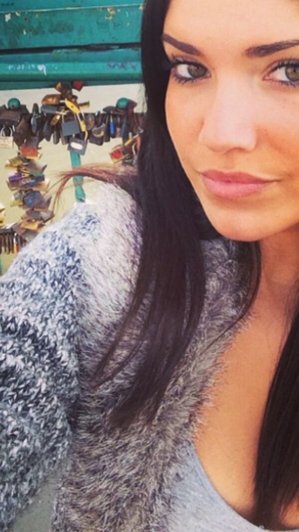 Carolina Fernandes, Ângelo Rodrigues