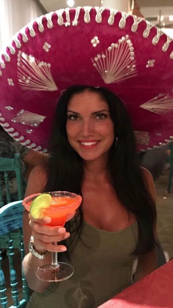 Carolina Fernandes, Ângelo Rodrigues