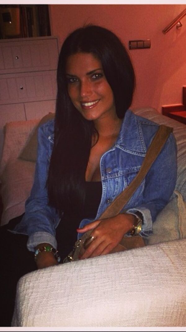 Carolina Fernandes, Ângelo Rodrigues