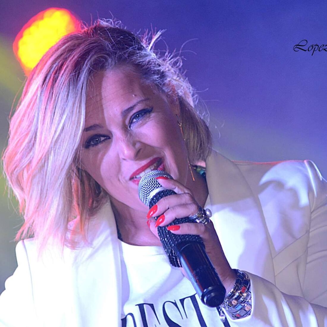 Cantora Micaela
