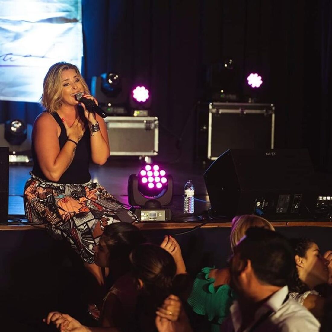 Cantora Micaela