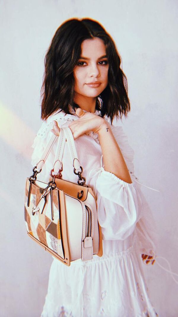 Selena gomez