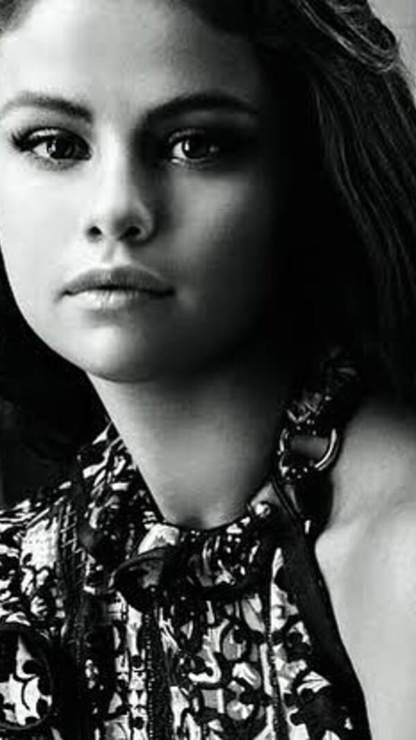 Selena gomez