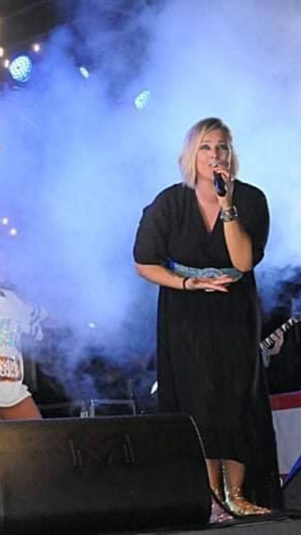 Cantora Micaela
