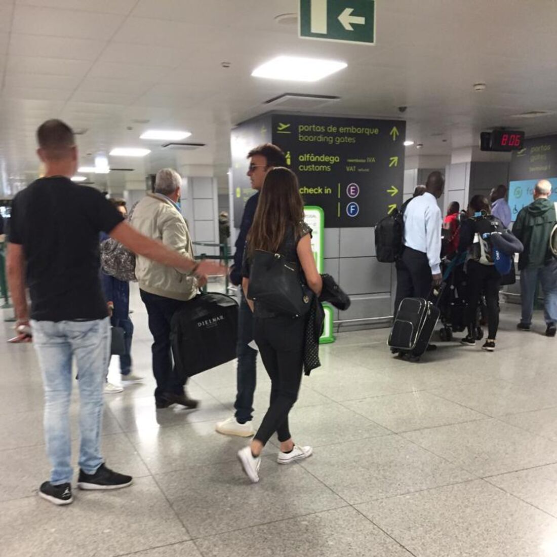 Tony Carreira, ângela rocha, aeroporto, divórcio, romance 