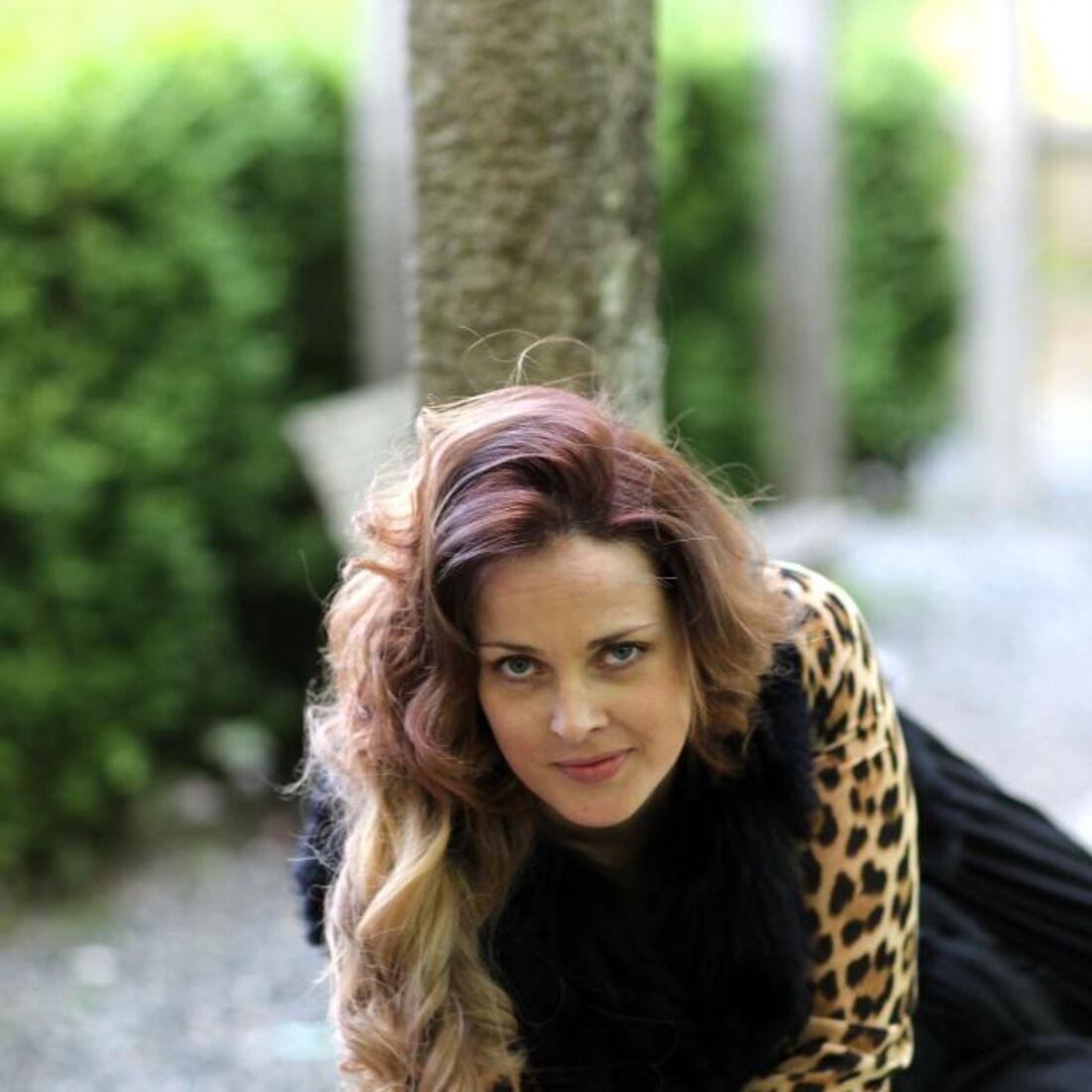 Cantora Micaela, polémica, penhoras, banca, negócio, venda de roupa, internet