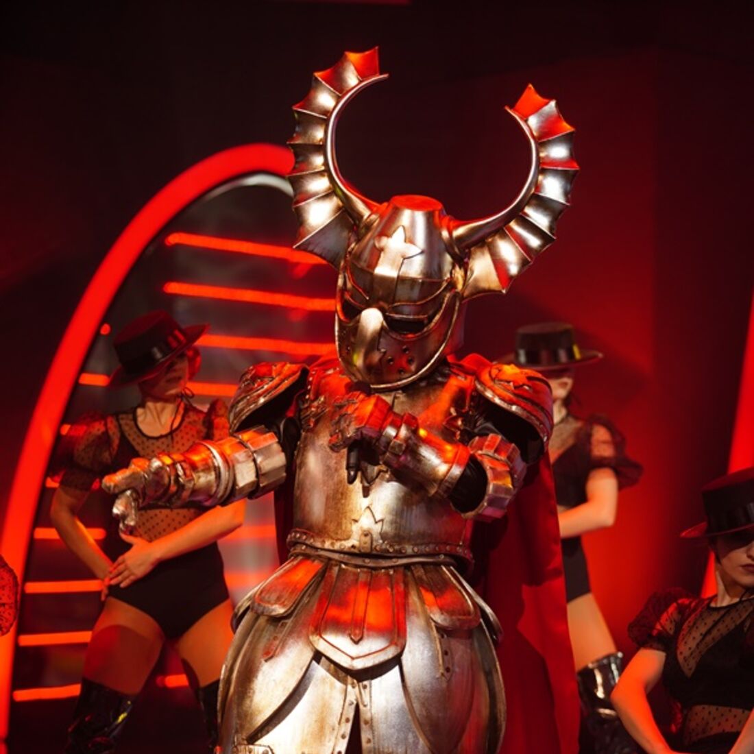 a máscara, joão manzarra, concorrentes, vencedora, Rita guerra, pavão, sic, Raquel Tavares, sara Carreira, Mariana Pacheco, windoh