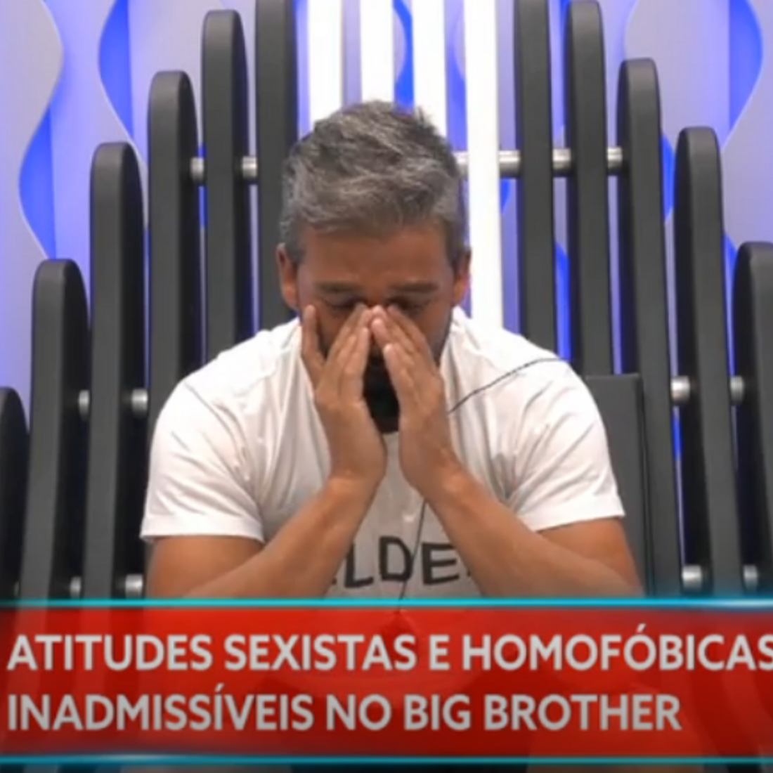 Hélder em lágrimas com bronca de Cláudio Ramos