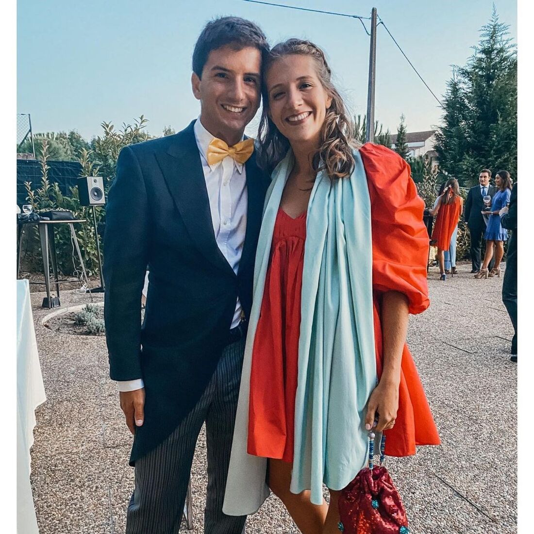 maria, lourenço, o noivo é que sbae