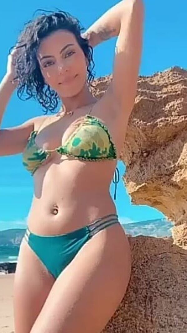 Jessica Fernandes, Renato