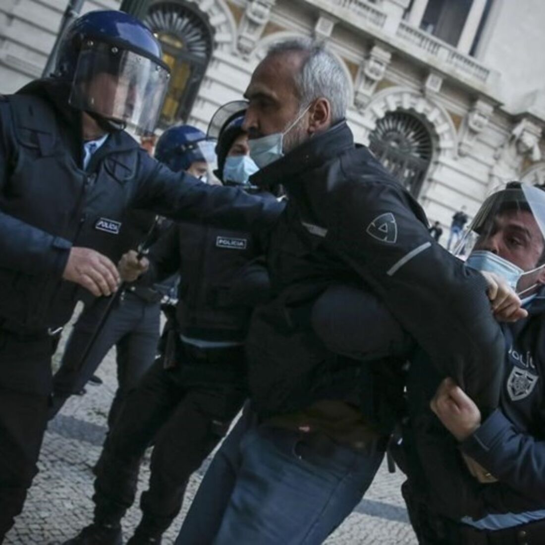 Ljubomir Stanisic, Manifestação Porto