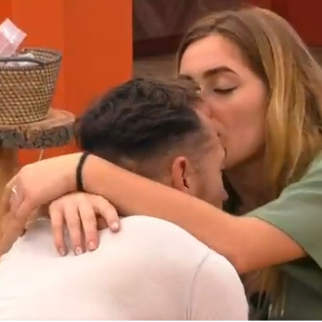 Zena, André Abrantes, BB - A Revolução