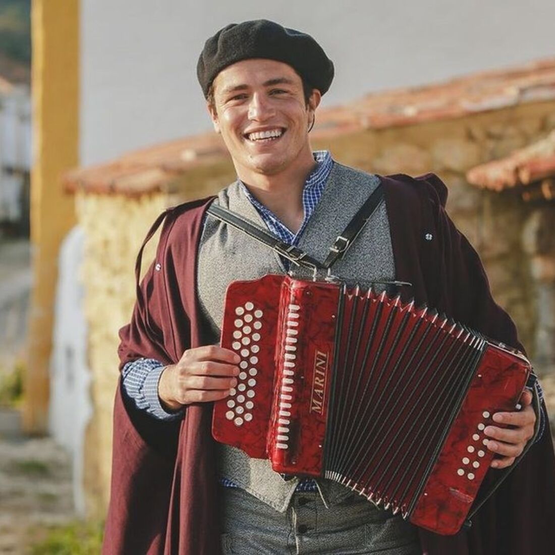 João Mota volta a estudar, aos 31 anos, para ajudar as pessoas ...