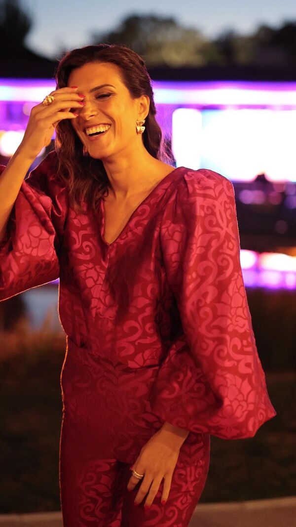 Ana Patrícia Carvalho, Paris, Jornalista, SIC