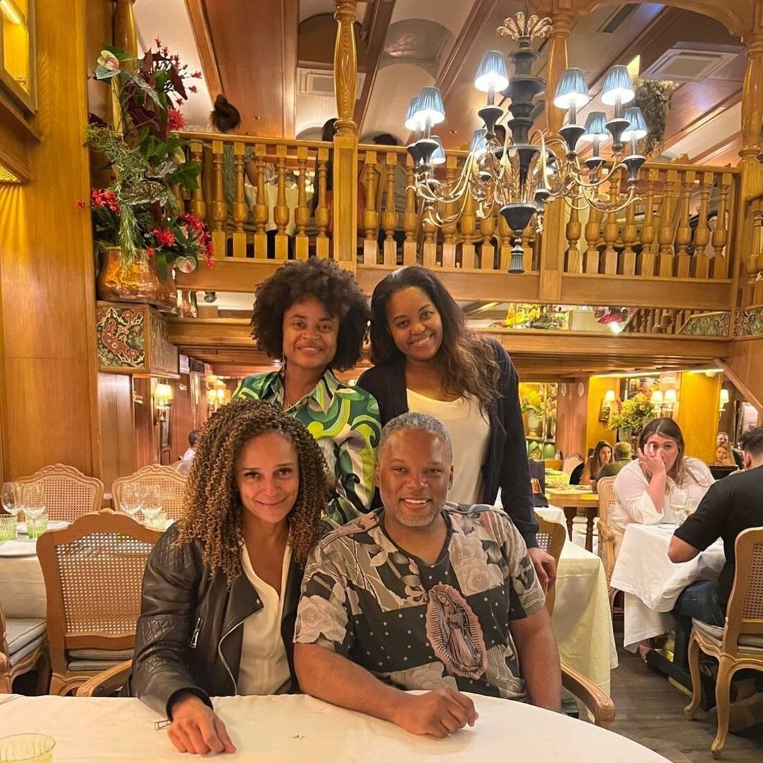 Isabel dos Santos e Coréon Dú em Barcelona