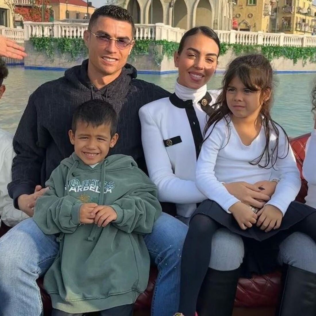 Cristiano Ronaldo, Georgina Rodríguez, família, Riade, parque de diversões