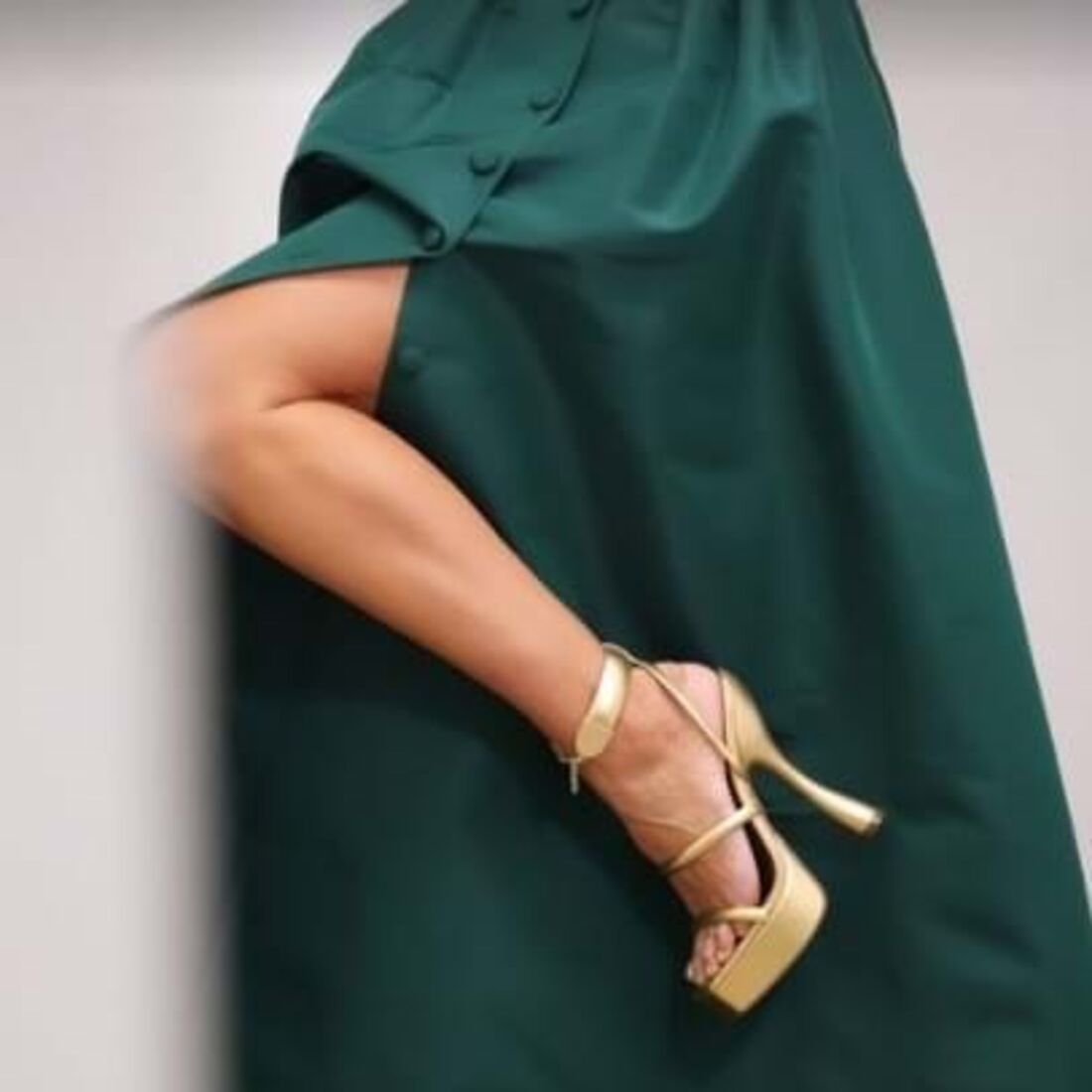 Cristina Ferreira, vestido, Carolina Herrera