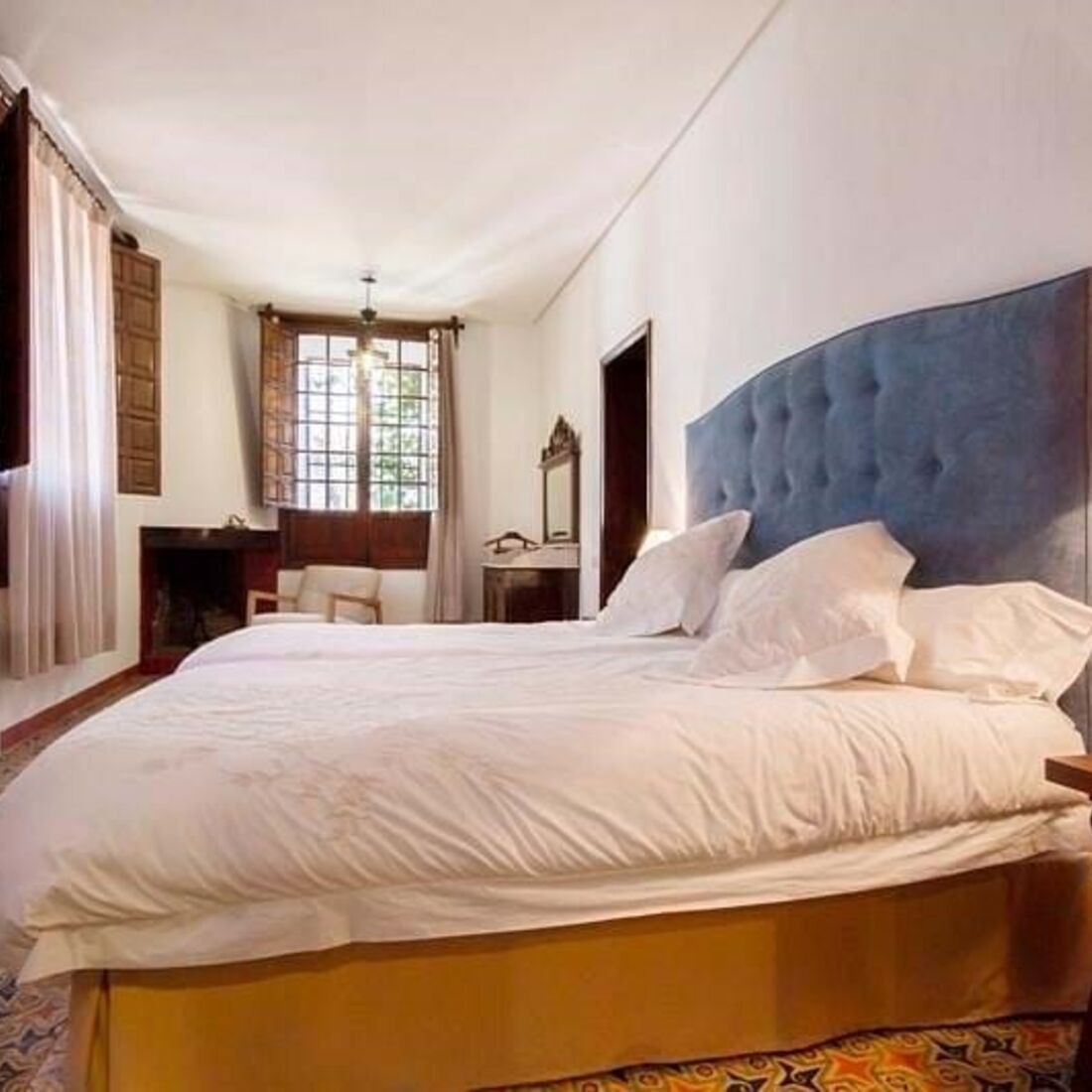 El Recreo de San Cayetano, Maria Cerqueira Gomes, Cayetano Rivera