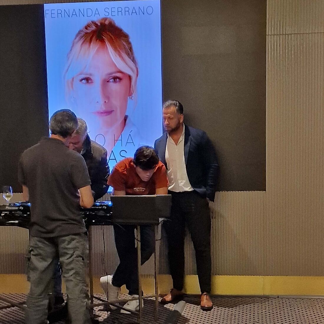 Fernanda Serrano, Pedro Miguel Ramos, Santiago, Maria Luisa, Laura