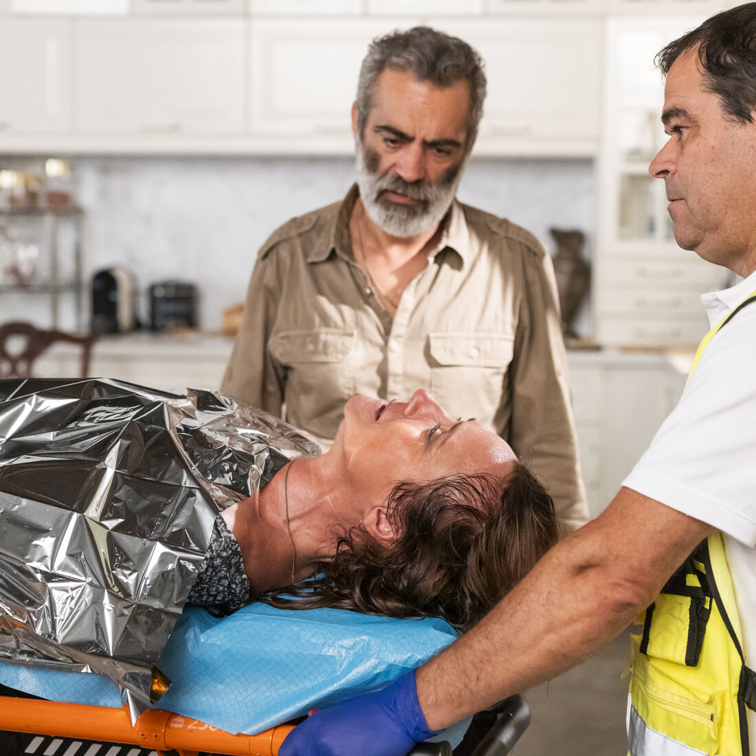 Cacau: Filó queima o seu próprio corpo