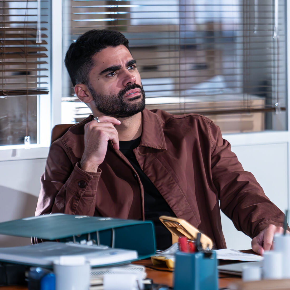 Senhora do Mar: Artur ameaça Francisca e Ricardo