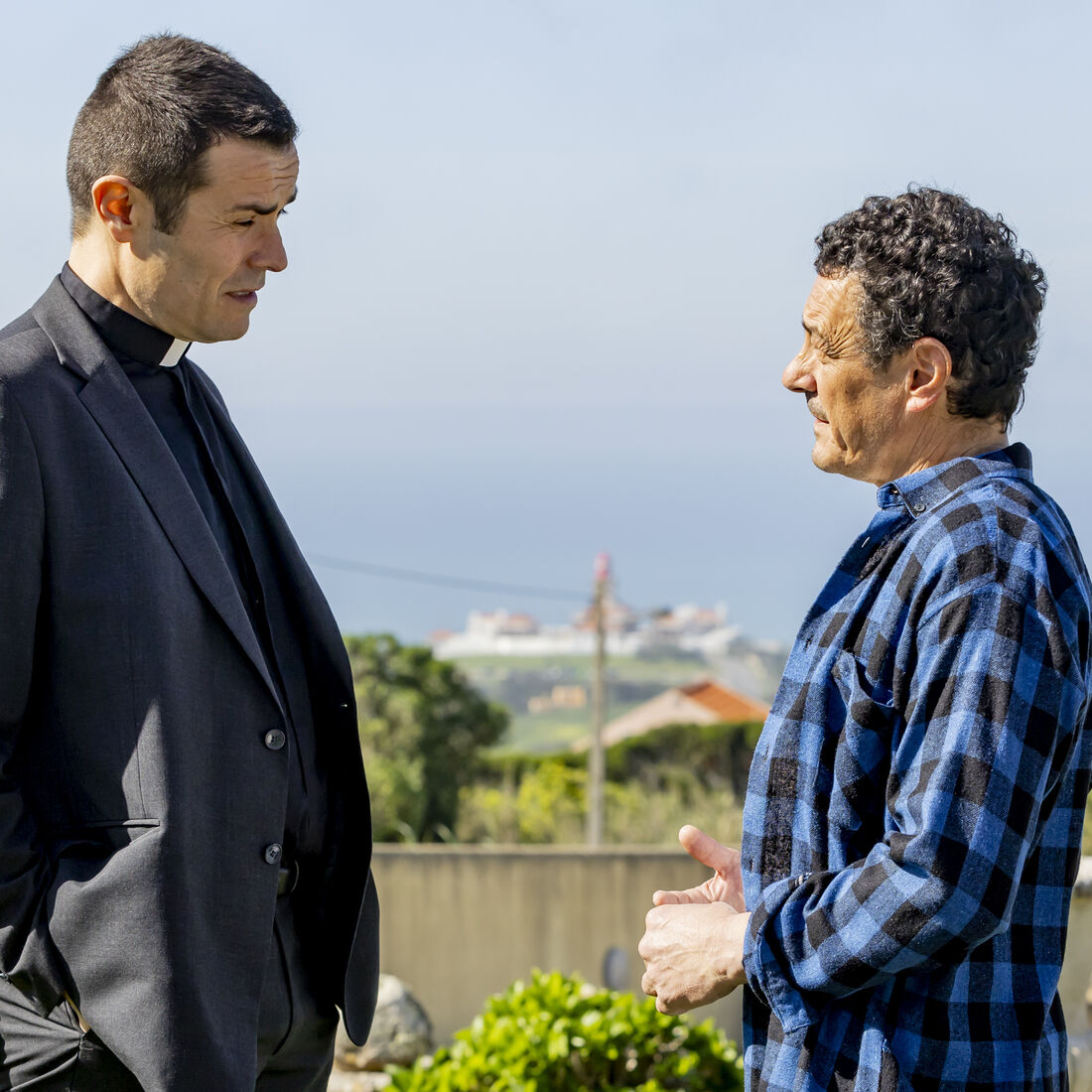 Senhora do Mar: Peixoto descobre segredo sobre o acidente dos pais de Maria