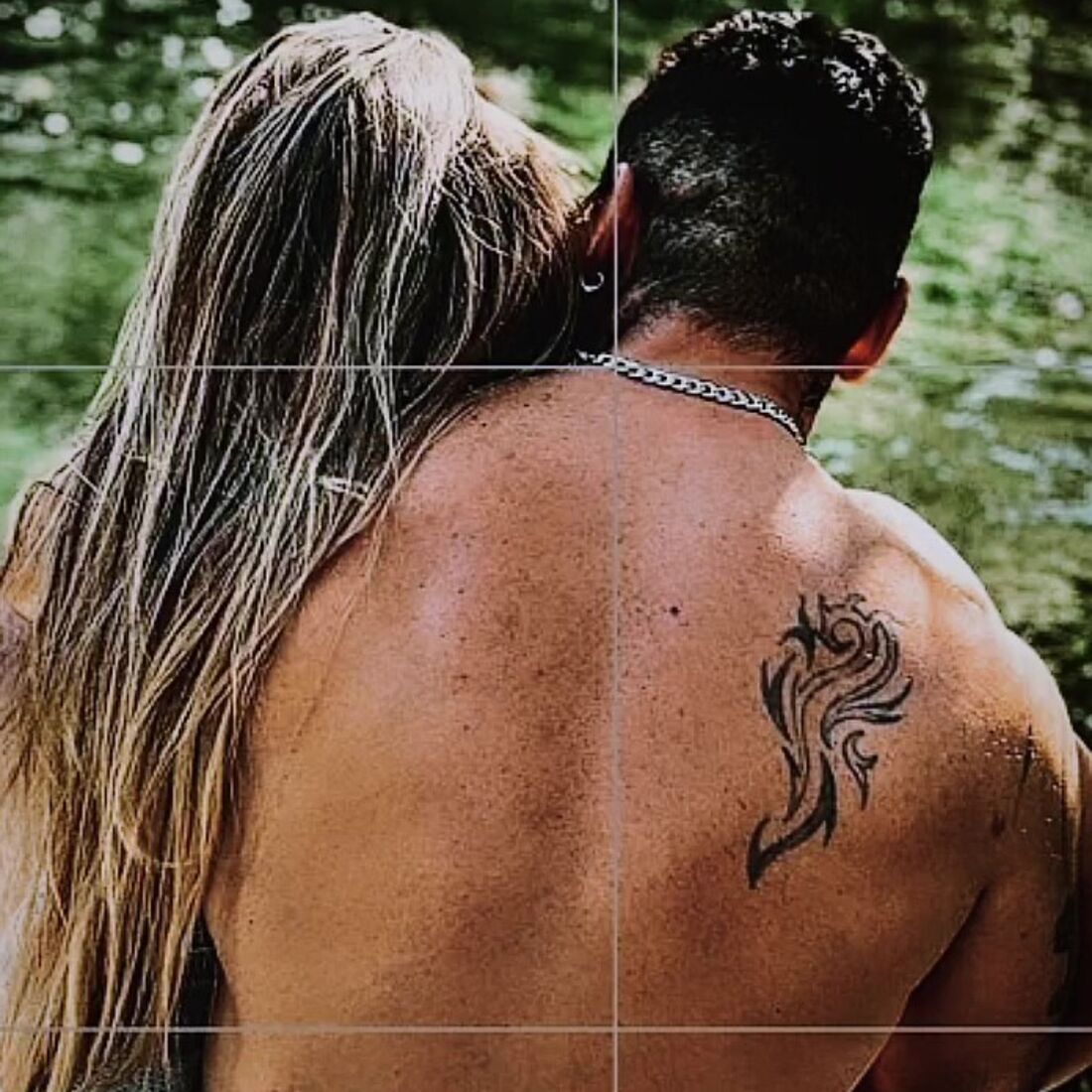 Leandro, Carolina Carvalho