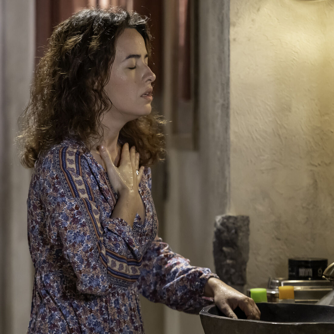 Senhora do Mar: Flávia tem premonição de Joana e Manuel